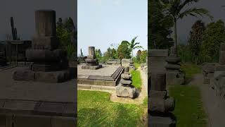 Bukit berbunga dengan hiasan reruntuhan Candi Sari di Dukuh Gedangan Desa Sumbung Cepogo Boyolali [upl. by Aitnis241]