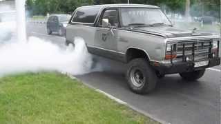 Dodge RamCharger burnout in Russia [upl. by Nuy]