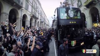 Juventus campione la parata trionfale  Juventus triumphant victory parade [upl. by Airotciv]