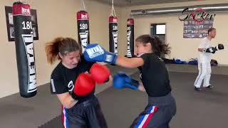 Dojo SenKen Sauvian le 10072024 Entraînement Karaté Full Contact Echange Aurélie et Lena [upl. by Pengelly841]