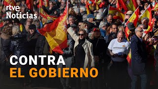 MADRID MANIFESTACIÓN en CIBELES clama CONTRA SÁNCHEZ y quoten DEFENSAquot de la CONSTITUCIÓN I RTVE [upl. by Mcgruter]