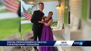 Bondurant students with special needs celebrate prom night with heartwarming surprise [upl. by Reimer]