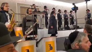 Avrumi Berko 🎹 Lipa Schmeltzer Shmueli Ungar 🎤 Shira Choir [upl. by Draneb]