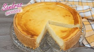 Käsekuchen  klassisch  leckeres und leichtes Rezept  Quark und Mürbeteig  Cheesecake Recipe [upl. by Alomeda239]