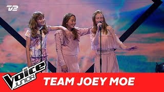 Kamille Sophie Kristine Team Joey  ”Det smukkeste” af Medina  Battle  Voice Junior 2017 [upl. by Light165]