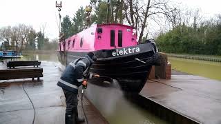 Blacking and zinc plating a narrowboat hull [upl. by Giraud]