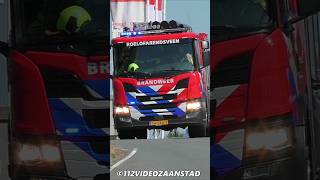 Brandweer Roelofarendsveen met spoed naar een bermbrand op de A4 bij Rijpwetering feuerwehr 112 [upl. by Hrutkay]