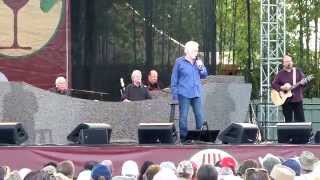 Kenny Rogers quotCoward Of The Countyquot Live at Busch Gardens 2015 [upl. by Junie557]