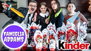 CACCIA ALLE UOVA KINDER Pasqua 2023 con la Famiglia Addams [upl. by Gnaig]