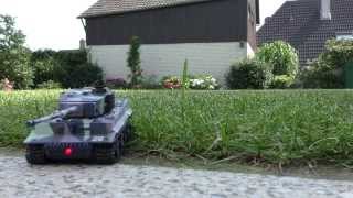 RC Mini Tank Tiger 1 ⛟  Backyard Test sidee 01197  Werbung [upl. by Nilra810]