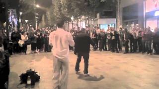 DANSE ORIENTALE SUR LES CHAMPS ELYSEES PARIS [upl. by Byrann]