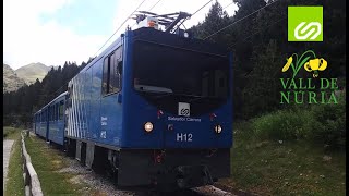 Locomotora dual H12 quotSalvador Carreraquot baixant els cotxes MGB del Cremallera de Núria cap a Ribes [upl. by Notlehs]