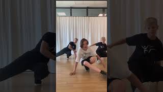 TanzZwiEt Tanz und Ballettschule  HOW TO One Step [upl. by Rennob]