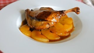 Confit de pato con peras [upl. by Nonnag]