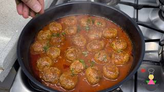 Juicy Meatballs Recipe Easy and Delicious Dinner Idea with Big Meatballs dinner [upl. by Lanny808]