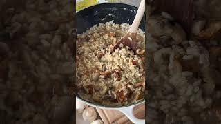 Easy Mushroom Risotto [upl. by Vinay436]