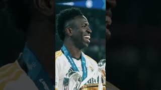 Vinicius junior partage le son de lartiste Camerounais Bad Nova [upl. by Emiatej]