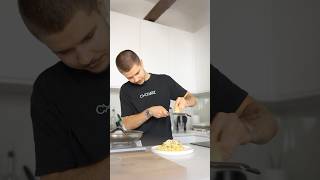 Carbonara której na pewno nie zepsujesz 🍝 coocharz carbonara shorts [upl. by Ahsam]