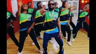 FERRE GOLA FT RAYVANNY MOBONDO [upl. by Meredith]