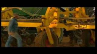 Landline Report  120ft 36m Multiplanter Breaks Guinness World Record Multi Farming Systems [upl. by Auqinihs]