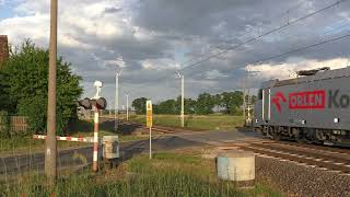 Przejazd kolejowy Straszków PL  672023  Railroad crossing [upl. by Olvan584]