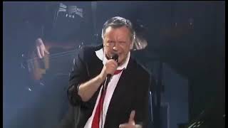 Renaud quotArrêter la clopequot Tournée Rouge Sang Paris Bercy  Hexagone Live Mars 2007 Vidéo Officiel [upl. by Ityak]