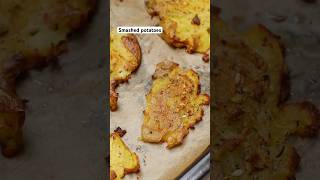 Recette smashed potatoes recettefacile cuisinefacile recetterapide recette cuisinemaison [upl. by Hax22]