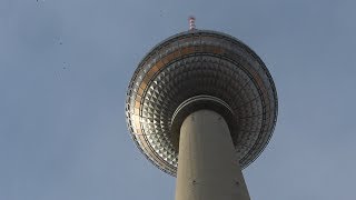 Mit dem neuen Fahrstuhl den Fernsehturm hoch [upl. by Inalem]