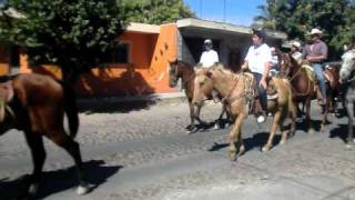 cabalgata domingo 2 de enero fiestas coquimatlan colima 2011 [upl. by Julianne417]