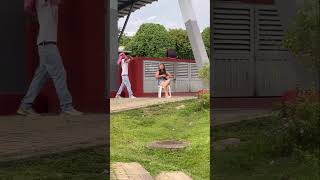 La lona 🛍️ de regalos 🎁 sorpresa 🎉 broma de humor 😂❤️ funny comedy reels tiktok memes [upl. by Asseniv930]