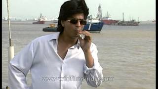 Shahrukh Khan smokes during interview discards cigarette and matches in Arabian Sea [upl. by Minny316]