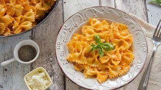 Farfalle alla crema di peperoni e gorgonzola  Ricettait [upl. by Boorer96]