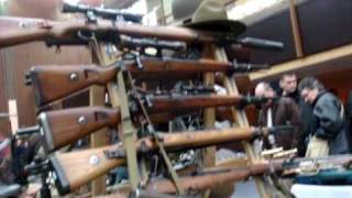 Bourse aux armes DammarieLesLys [upl. by Aseen697]