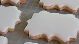 Dipping Sugar Cookies in Royal Icing Made Easy [upl. by Xymenes]