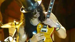 Slash  Solo com Sweet Child O Mine no Curitiba Master Hall 2011 [upl. by Eltsryk]