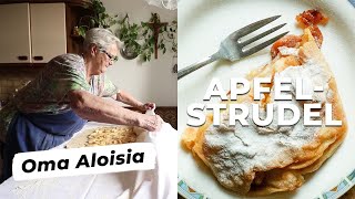 Handgezogener Apfelstrudel von Oma Aloisia  Rezept Video  Cooking Grannies [upl. by Tavis]