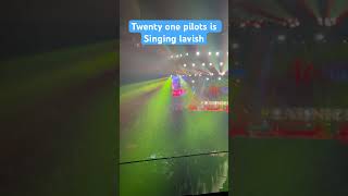 Twenty one pilots play lavish twentyonepilots [upl. by Bellanca]