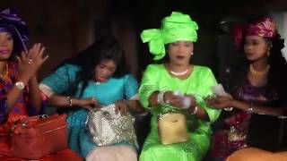 FATOU GUEWEL DIOUF MBARASSE PLUS 2017 CLIP OFFICIEL [upl. by Enogitna]