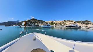 MY 2Js Of London Sunseeker 35m Docking Maneuver in Cala Del Forte Marina Ventimiglia Italy [upl. by Demahom]