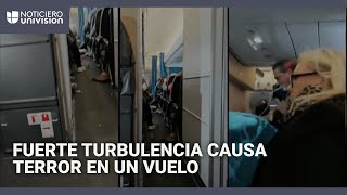 Gritos caos y miedo el pánico que vivieron los pasajeros de un vuelo por una fuerte turbulencia [upl. by Hodges]