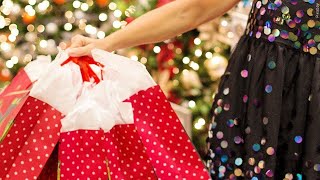 Economists predict robust holiday spending despite concerns for economys future [upl. by Adyeren]