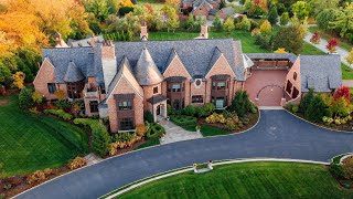 This 10500000 Iconic Estate in Illinois has an amazing outdoor entertaining area [upl. by Ile]