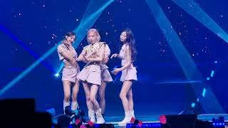 블랙핑크 BLACKPINK DKWTD Dont know what to do stage Born Pink Tour in MELBOURNE full fancam [upl. by Surbeck494]