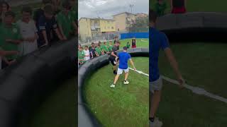 CALCIATORE MI SFIDA 1vs1 TUNNEL😱 football soccer skills 1vs1 [upl. by Slaughter224]