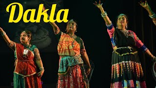 GUJRATI GARBA RAMTI AAVE MADI  DAKLA [upl. by Casie]