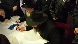 Rubashkin Begins Writing Sefer Torah [upl. by Lusty159]