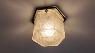 00102  Art Deco Deckenlampe mit hexagonalem Glas [upl. by Reyaht]