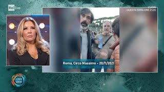 Il video della testata No Vax a Selvaggia Lucarelli  Da noi a ruota libera 21112021 [upl. by Yssirc418]