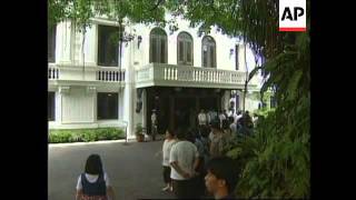 PHILIPPINES PRESIDENT ELECT ESTRADA TOURS PRESIDENTIAL PALACE [upl. by Torruella602]