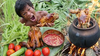 Primitive Technology  Kmeng Prey  Cooking Chicken In Clay Pot [upl. by Christoffer439]